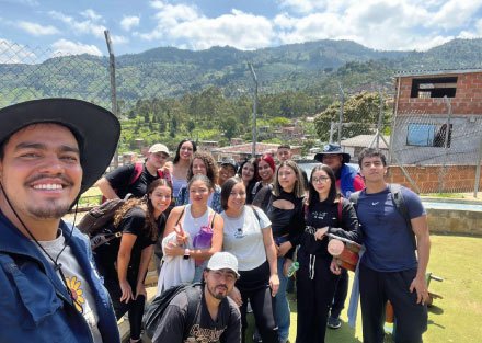 innovacion-en-el-curriculo-visita-a-la-vereda-granizal